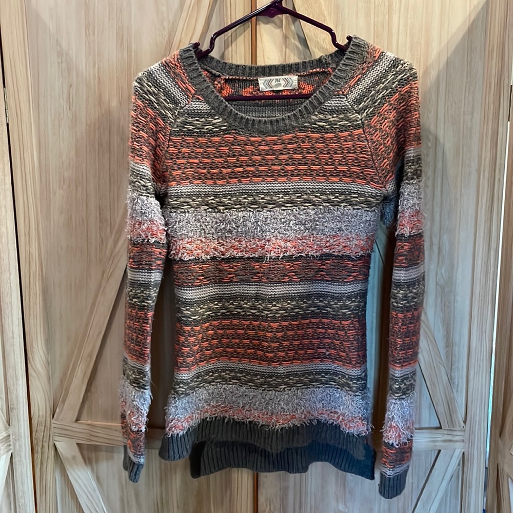 S Pink Rose gray and salmon sweater.